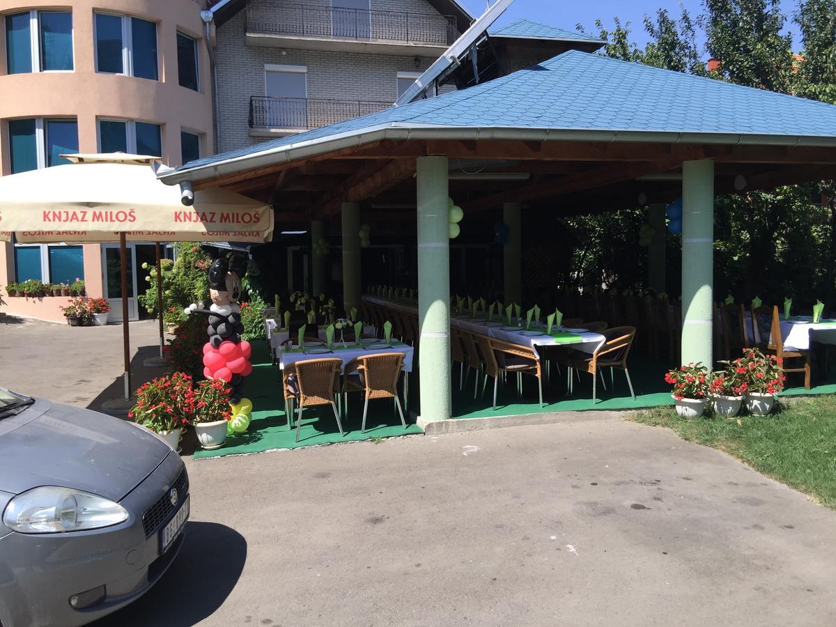 Bed & Breakfast Karavan Raska Экстерьер фото