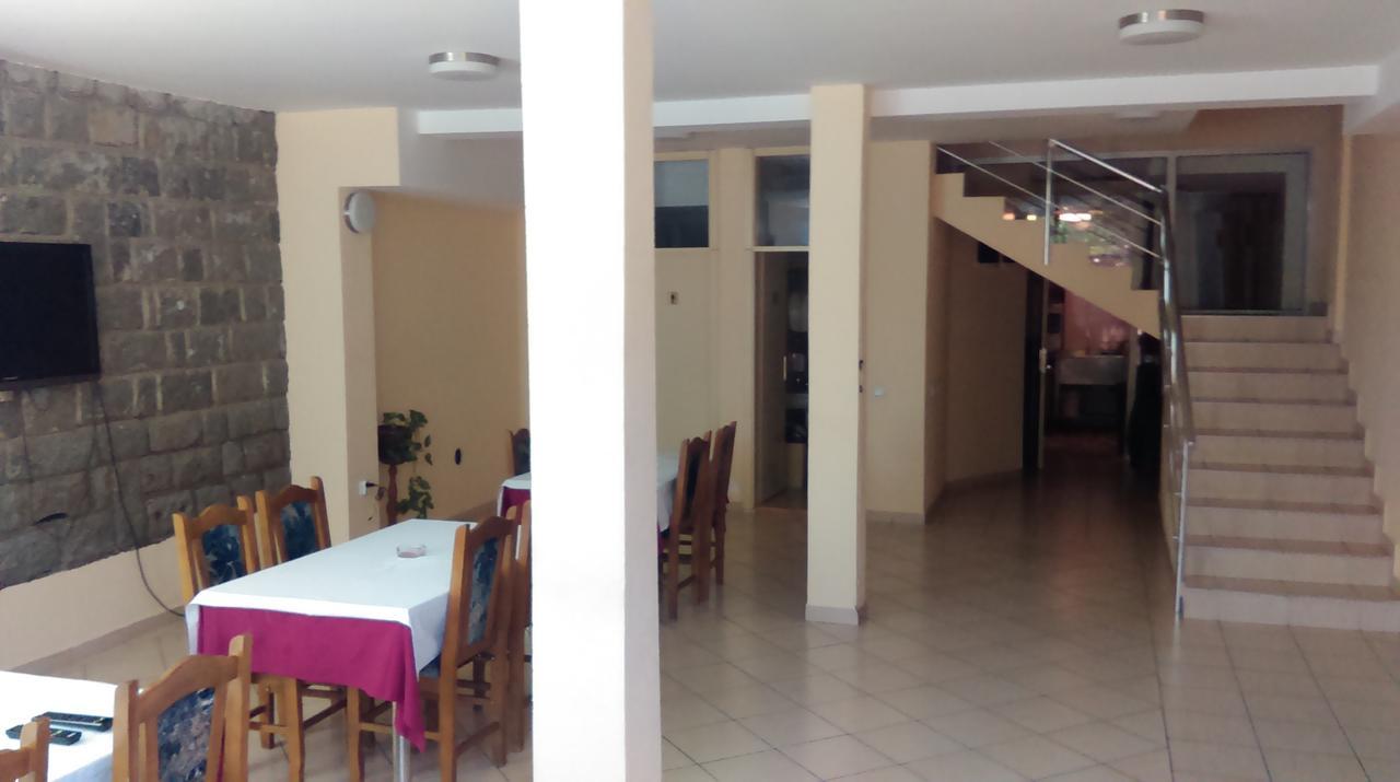 Bed & Breakfast Karavan Raska Экстерьер фото