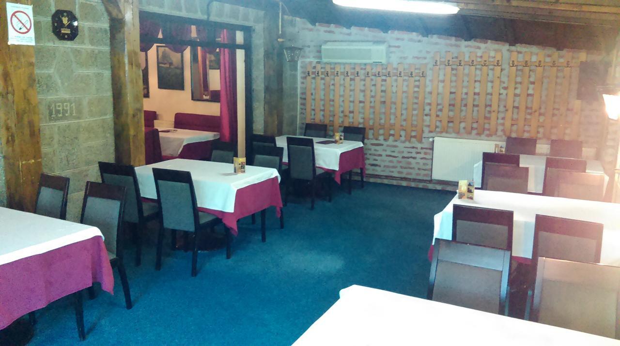 Bed & Breakfast Karavan Raska Экстерьер фото