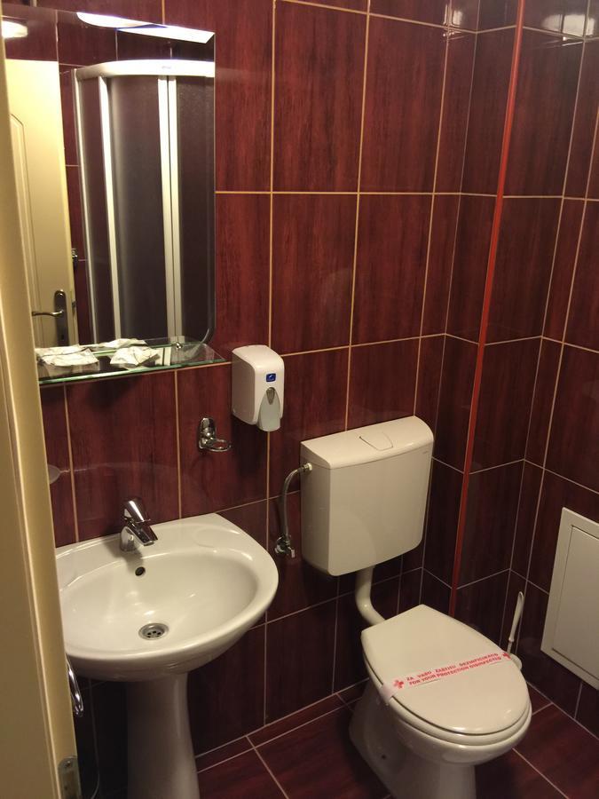 Bed & Breakfast Karavan Raska Экстерьер фото