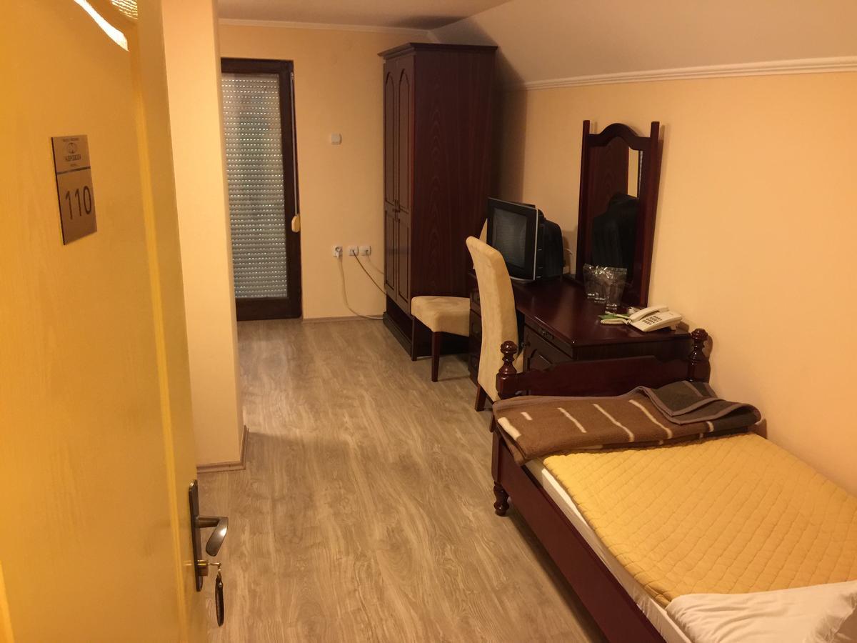 Bed & Breakfast Karavan Raska Номер фото